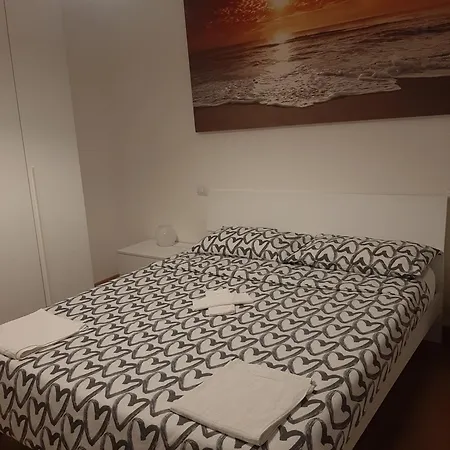 The First Luccoli Garibaldi Rolli Apartament
