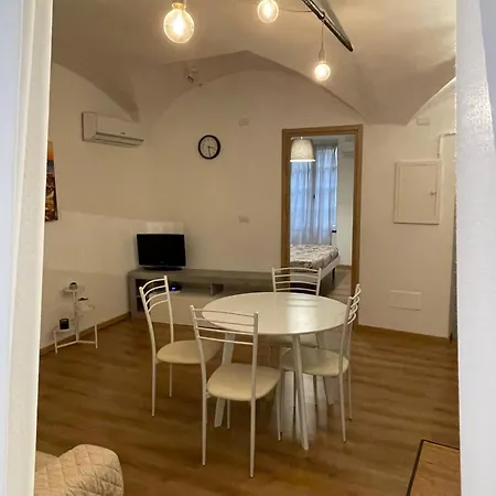 Apartament The First Luccoli Garibaldi Rolli Genua
