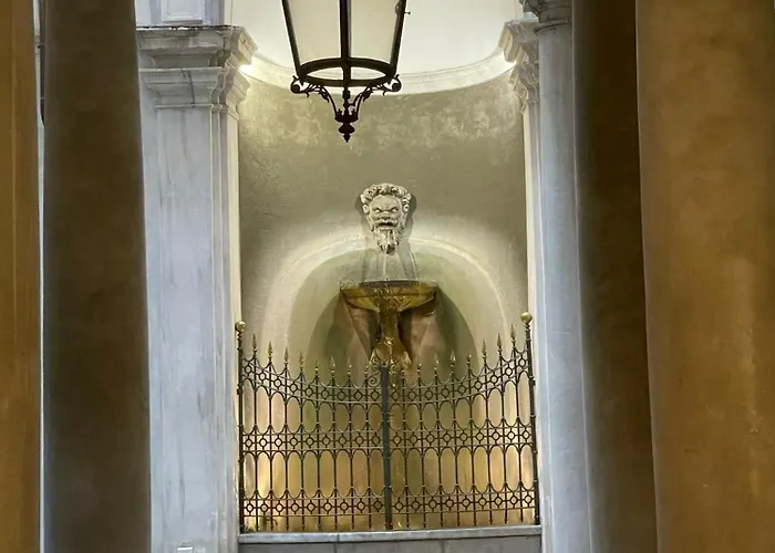 The First Luccoli Garibaldi Rolli جنوة