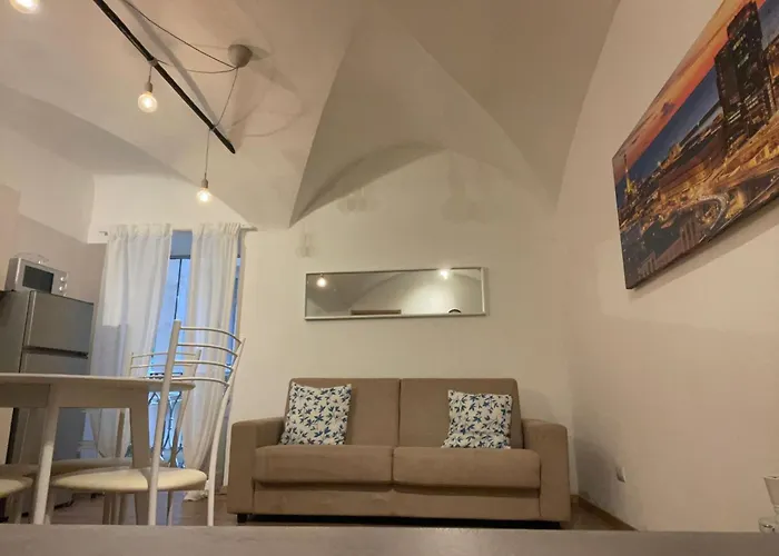 The First Luccoli Garibaldi Rolli * جنوة